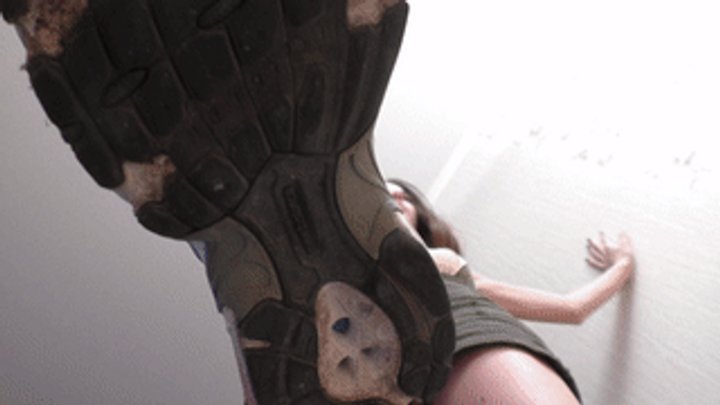 Furious Girls - Slim young goddess shows her sneakers soles on camera, fc274x 1080p