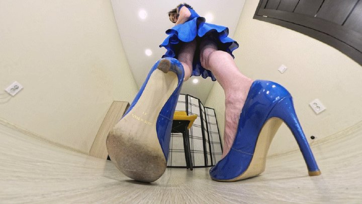 Under Giantess Soles - Olivia - tall woman in blue shoes VR 360 8K