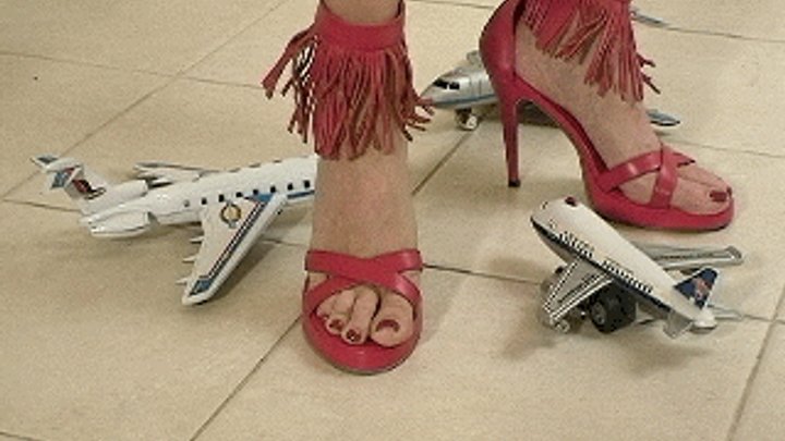 The Power Of Feet - Giantess series red - SD