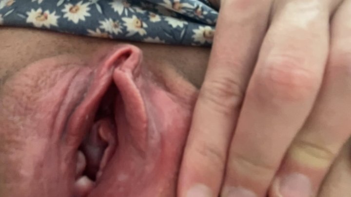 Giantess Tara - Giantess Endoscopic Magic School Bus Tour College Class Pussy and Asshole Exploration