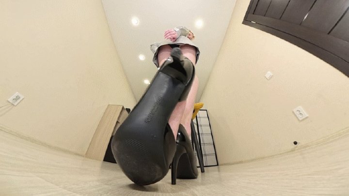 Under Giantess Soles - Joy - black pumps VR 360 8K
