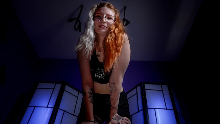 Silvercherrys Girl Feet Clips - Tormented by Giantess Feet - 720 wmv