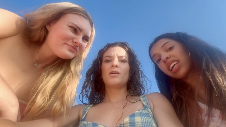 Princess Nathalie - Beach Day Giantess with Nathalia, Aria and Tyler