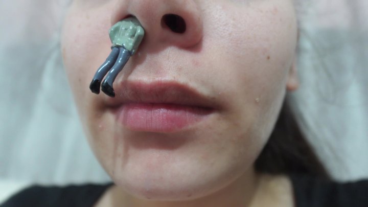 Amayamori - My Giantess Stepsister Puts Tiny Stepbrother in Her Nose as Punishment and Plays with Him