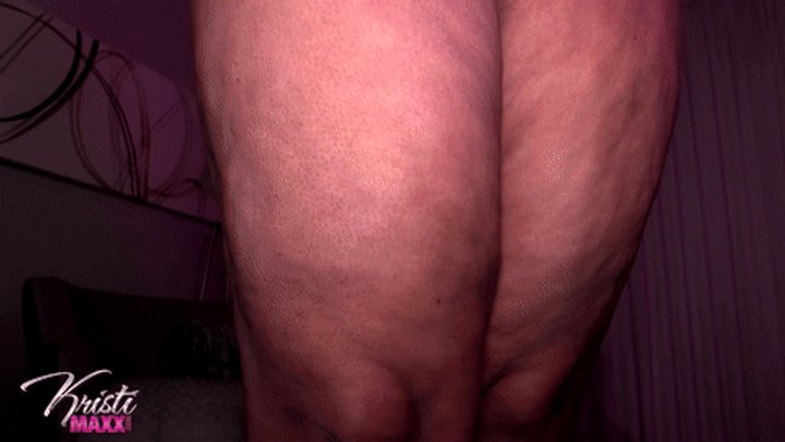 Kristi Maxx's Clip Store - Giantess Humiliates Your Size - HD MP4