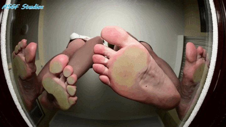 Amateur Soles Giantess And Footjobs - Detention goes wrong! GIANTESS TEACHERS Paisley and Tilly don't see the students! - MOV