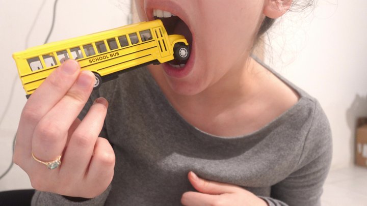 Amayamori - Giantess Stepmom wants to eat the Tiny school bus, she plays with it, then puts it between her big tits and puts it in her panties, then pulls it up and leaves with it