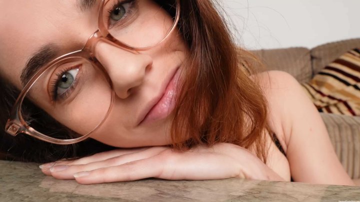 Giantess Productions - Petra s Tiny Experiment