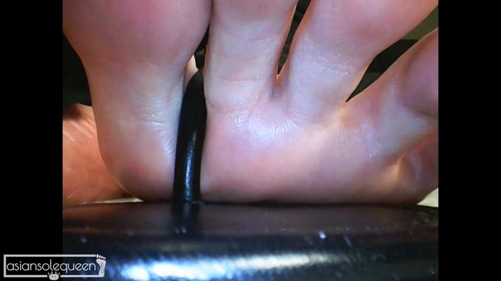 Asiansolequeen - Giantess Sandal Tease Endoscope