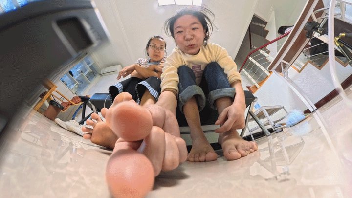 Gts Asia Vr World - ANNA LELE insulted you this little villain man giantess
